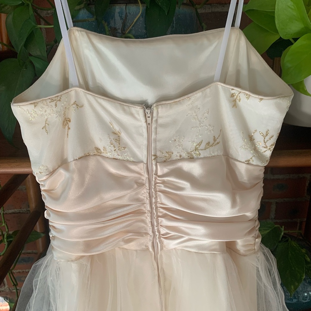 Blondie Nites Formal/Prom Dress - Picture 7 of 12